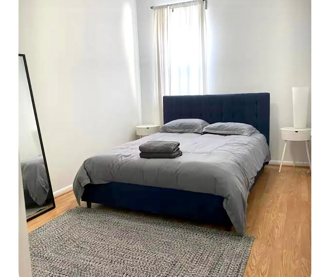 Beautiful Bright Renovated 2Br With A Balcony- Sleeps 5 Apartment New York United States