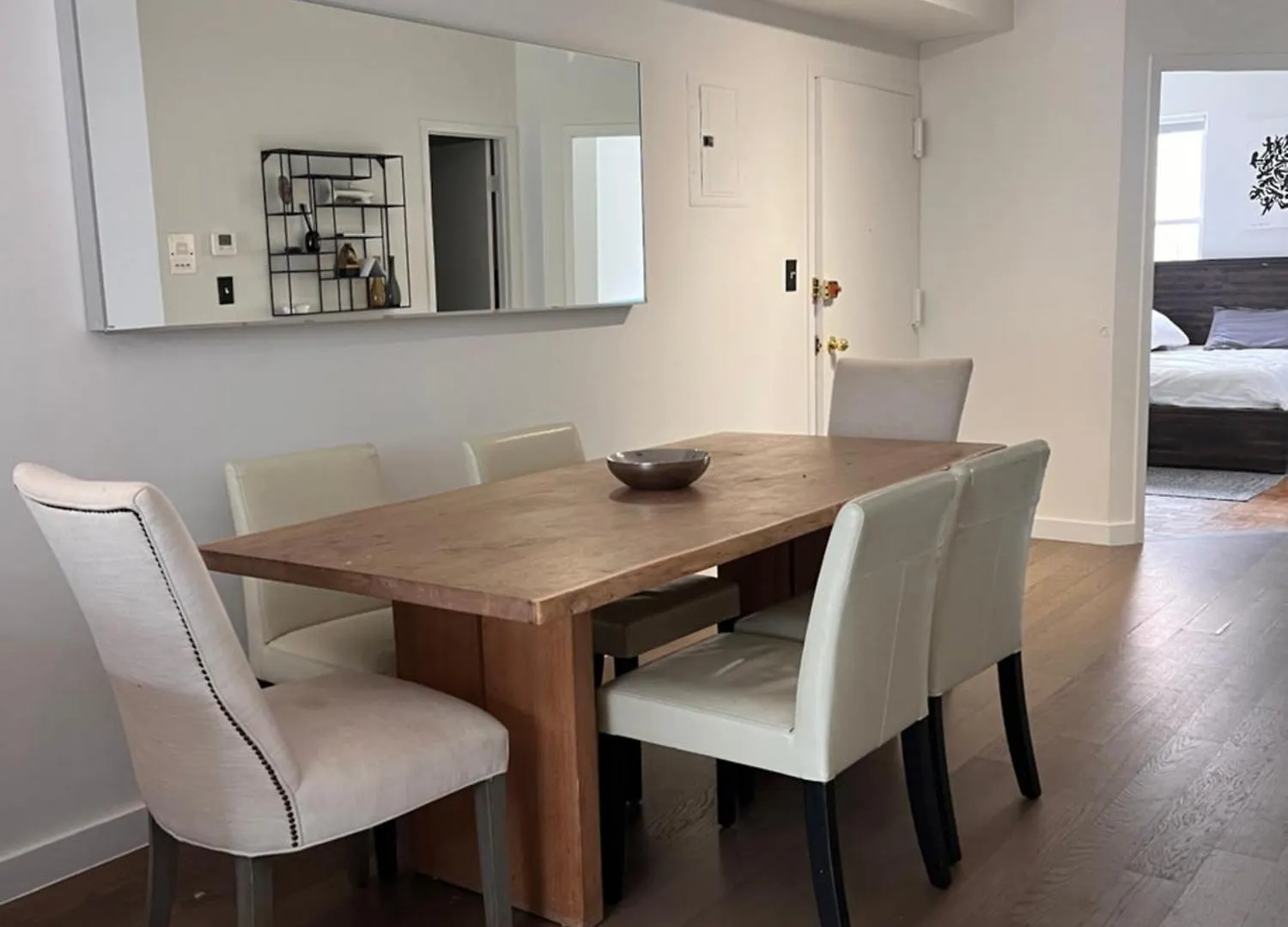 Beautiful Bright Renovated 2Br With A Balcony- Sleeps 5 Apartment New York